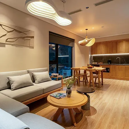 Nam Dat Hotel By D\'Lecia Ha Long