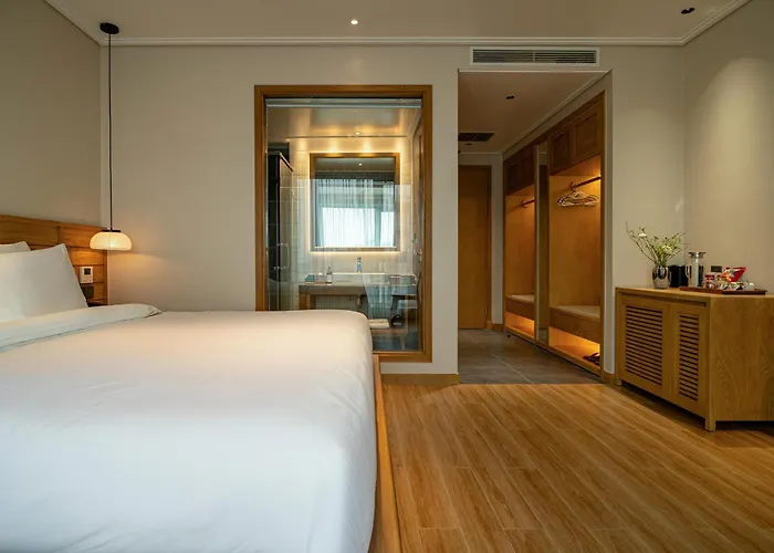 Khách sạn Nam By D'lecia 4*